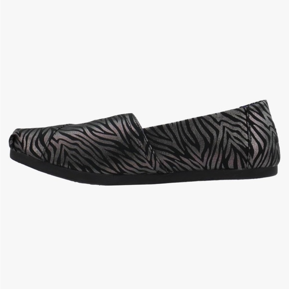 NWT TOMS Alpargata Zebra Cloudbound Slip-on Flats Size 7 - Picture 3 of 8